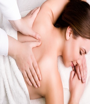 massage-using-hot-stones-holistic-treatment massage-using-hot-stones-holistic-treatment
